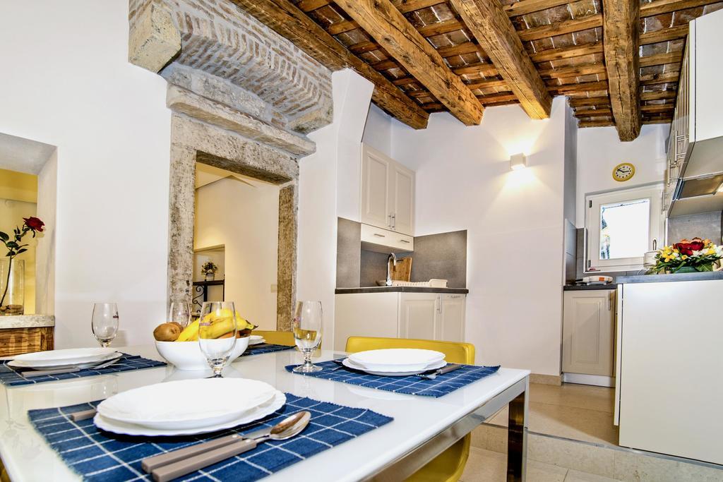 Apartment Danalu Ровінь Екстер'єр фото